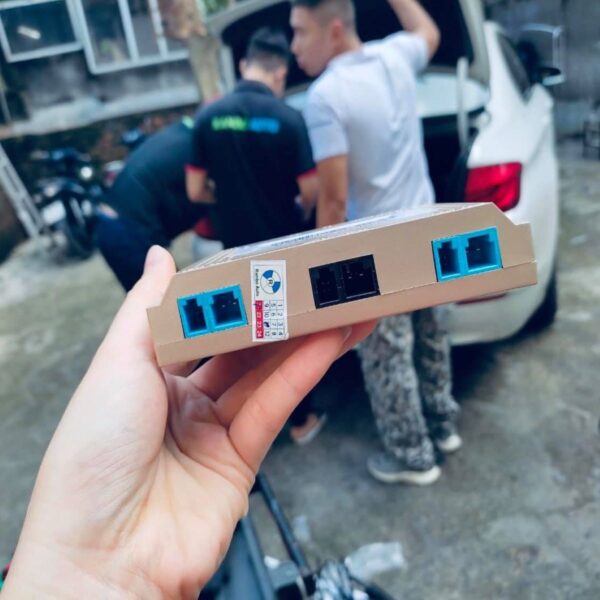 Alternative view of Cốp điện tự động BMW 520i