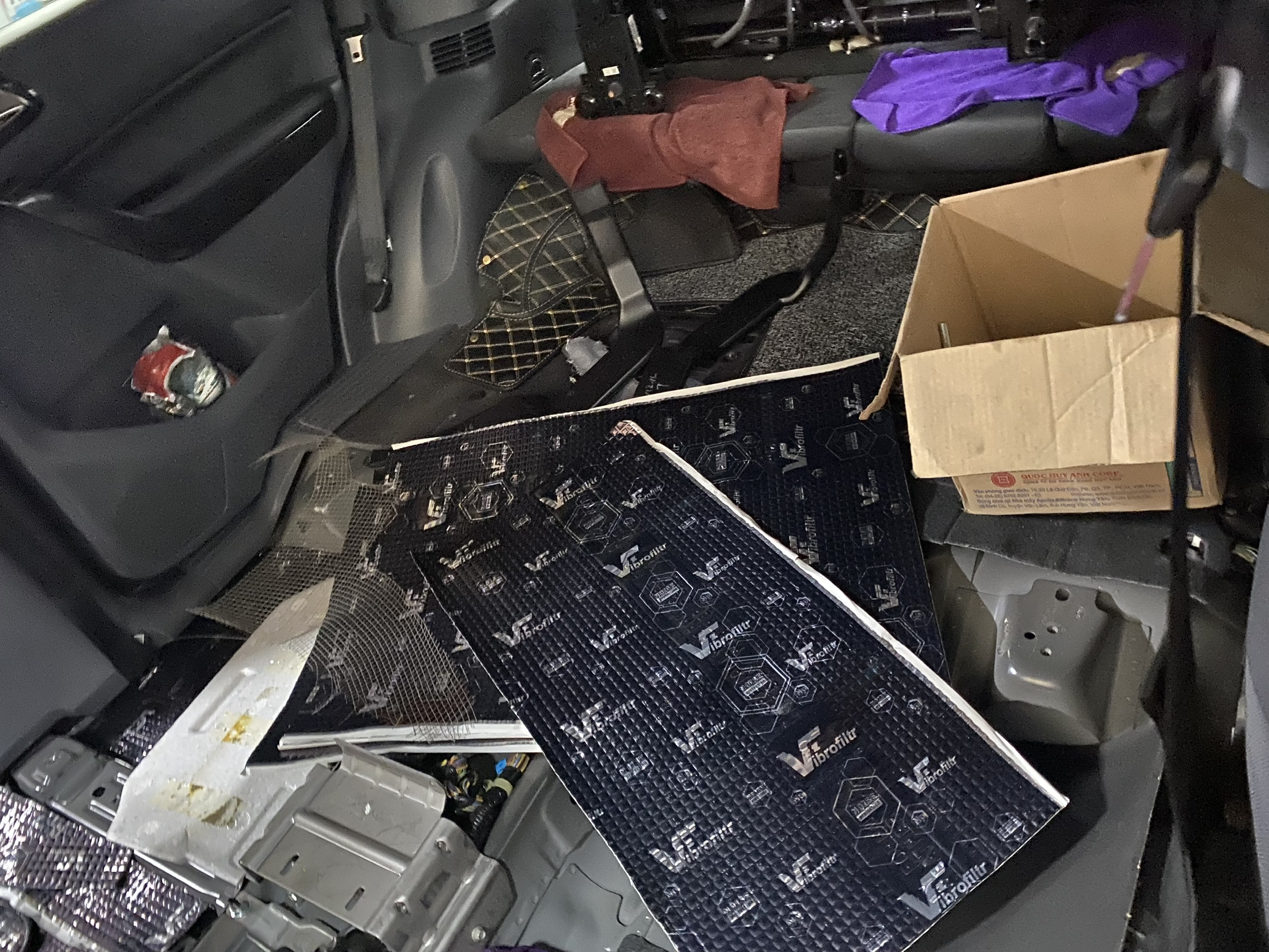 Chống ồn xe Ford Explorer 2017-2023 - Ảnh 9