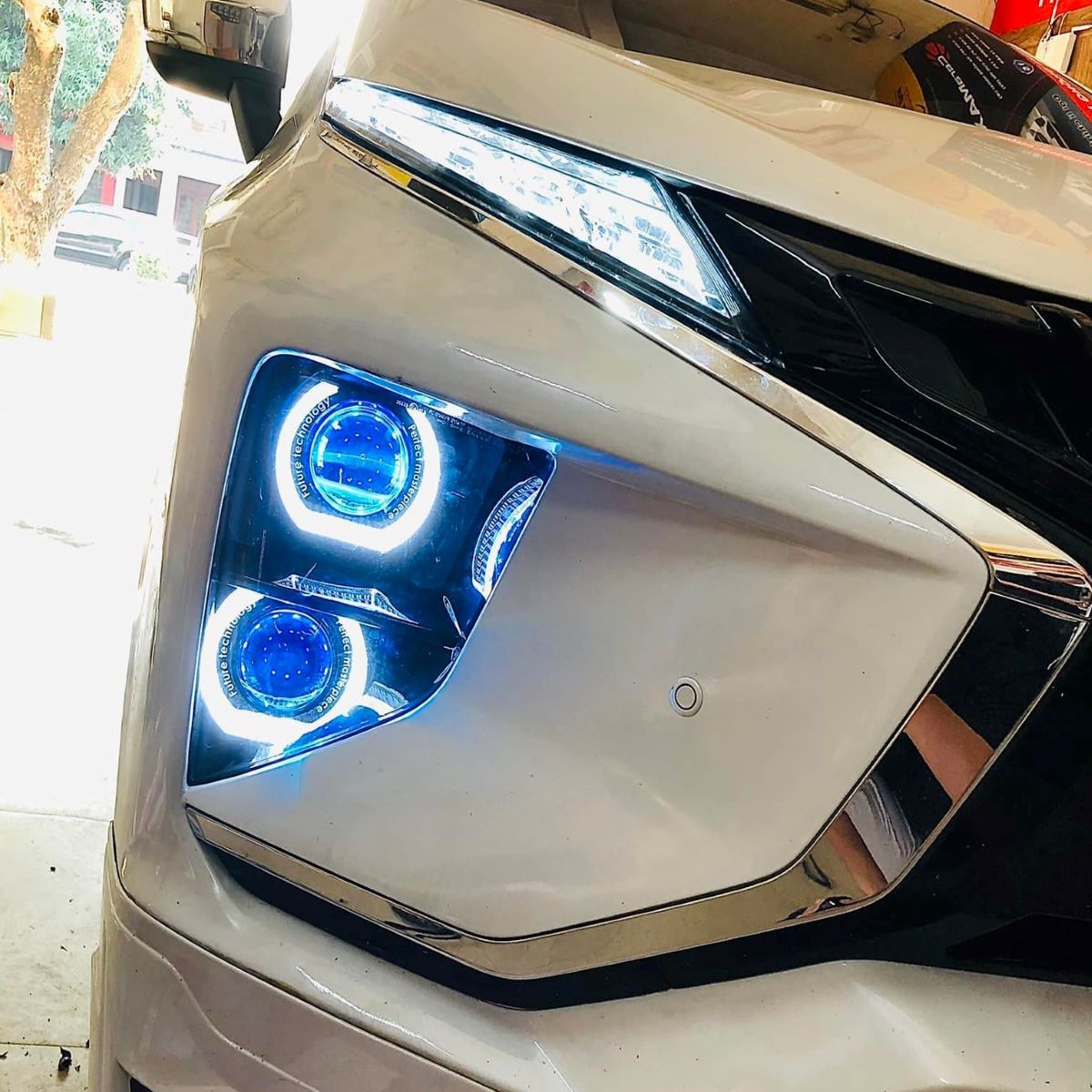 Độ đèn tăng sáng xe Mitsubishi Xpander - Ảnh 2