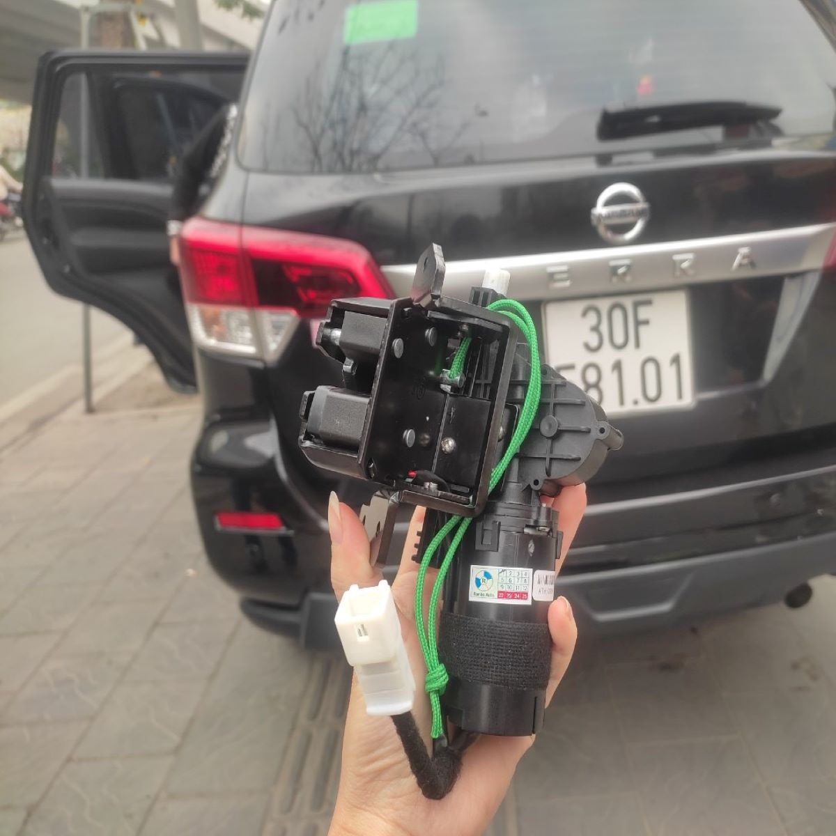 Cốp Điện Tự Động Cho Xe Nissan Terra - Ảnh 4
