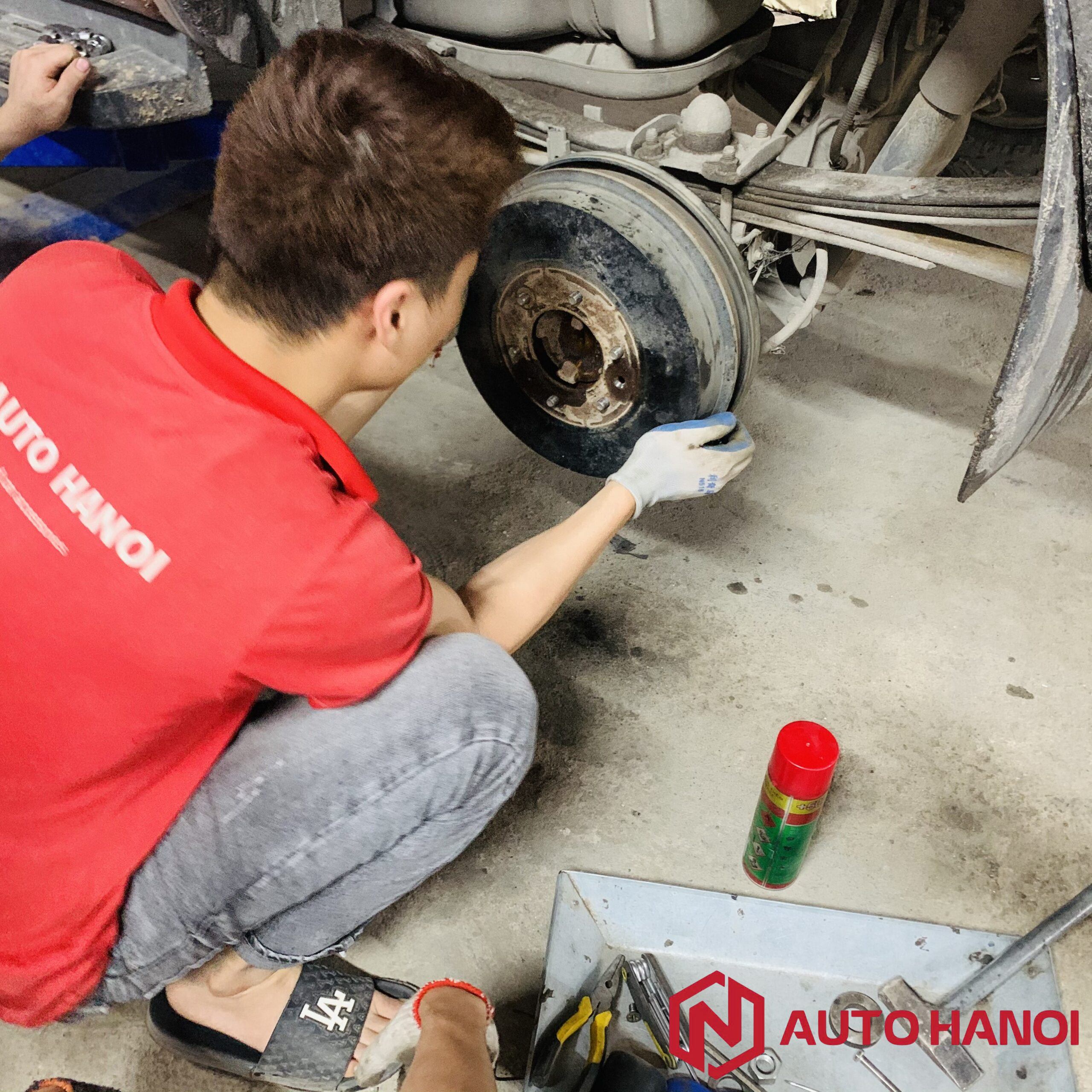 Bảo dưỡng hệ thống phanh Ford Ranger wildtrak 3.2 - Ảnh 2