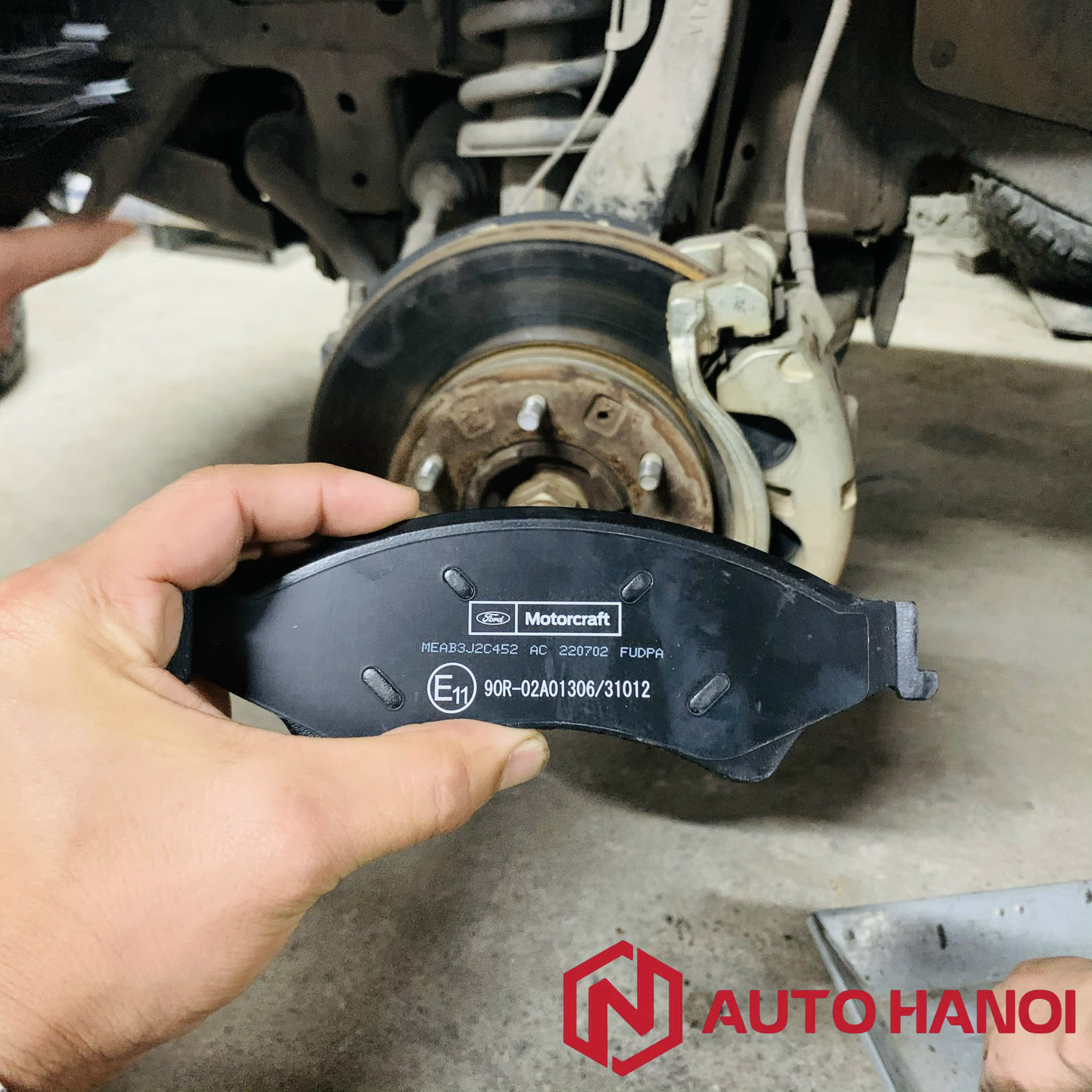 Bộ má phanh trước Ford Ranger 2016 đến 2017