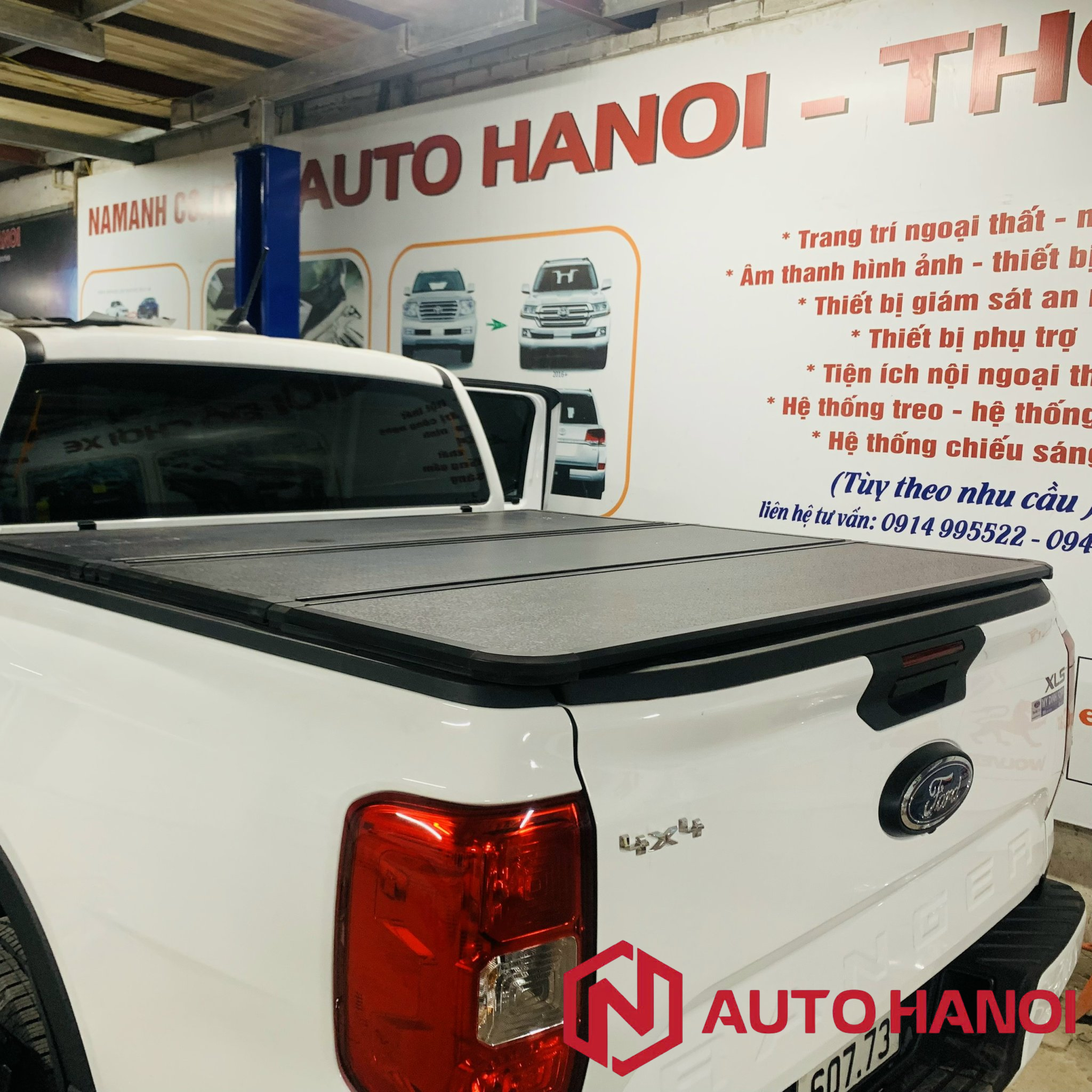 Nắp gập 3 tấm cho Ford Ranger XLS 2023 - Ảnh 2