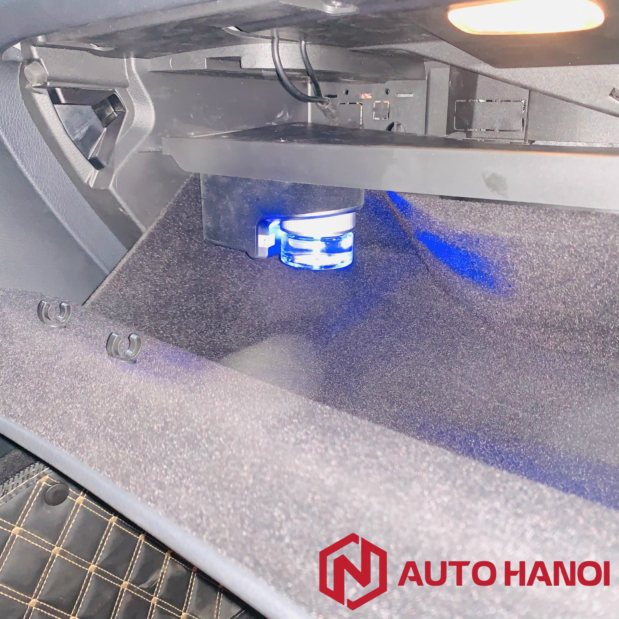 Bộ Tán Mùi Nước Hoa Và Tạo Ion Âm Ozon O3 Công Nghệ Mercedes Air Balance - Ảnh 6