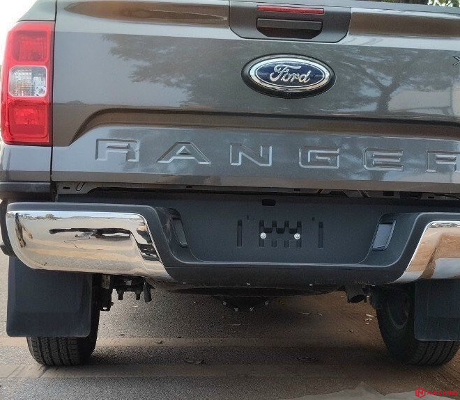 Cản sau Ford Ranger XL 2023
