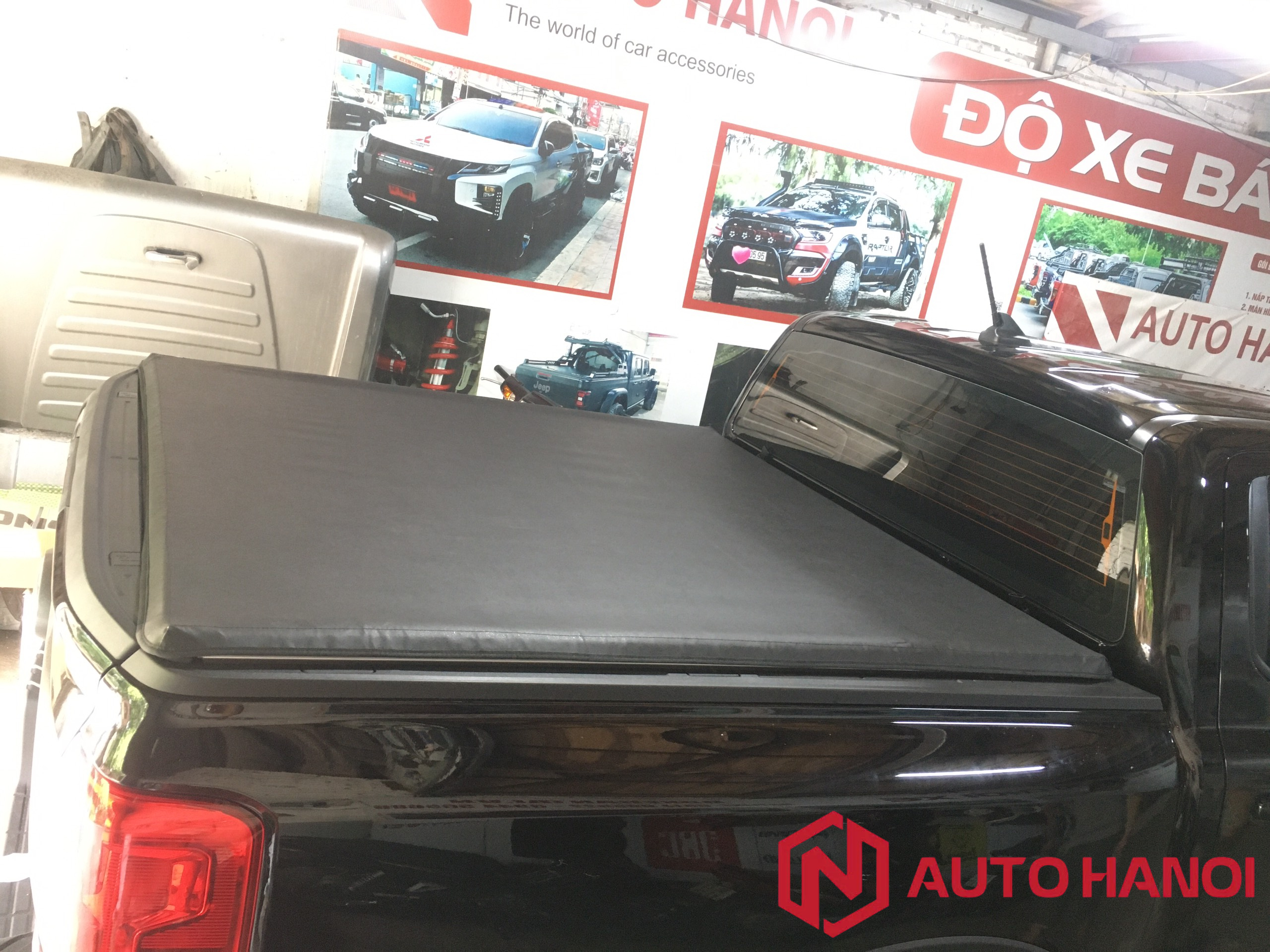 Nắp thùng bạt cuộn Ford Ranger 2023 - Ảnh 2