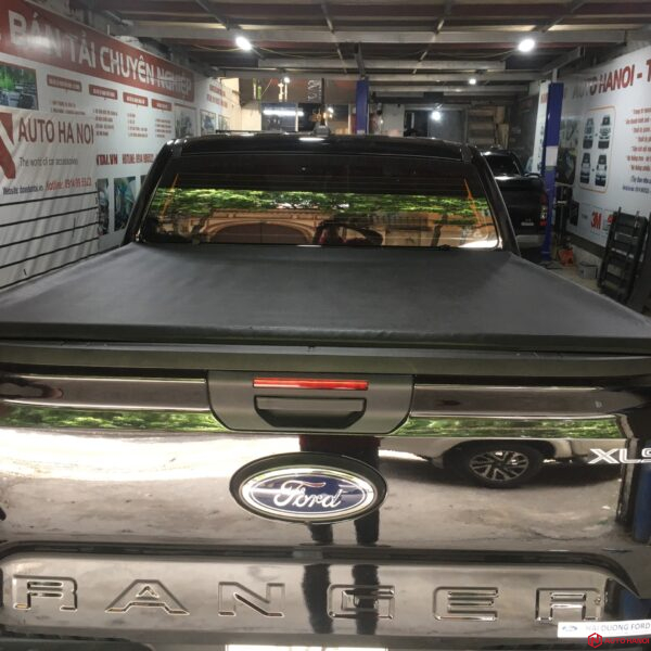 Nắp thùng bạt cuộn Ford Ranger 2023