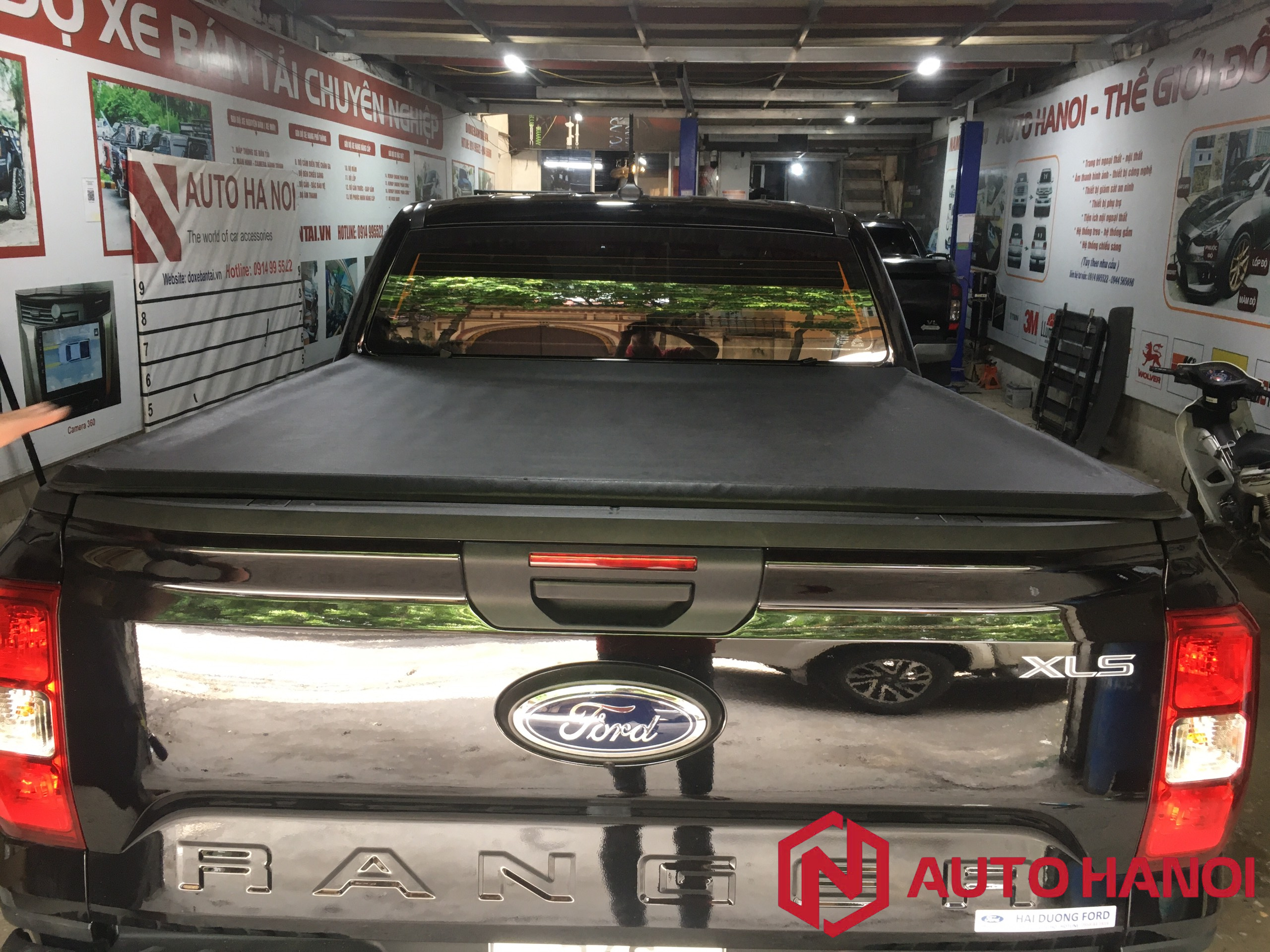 Nắp thùng bạt cuộn Ford Ranger 2023