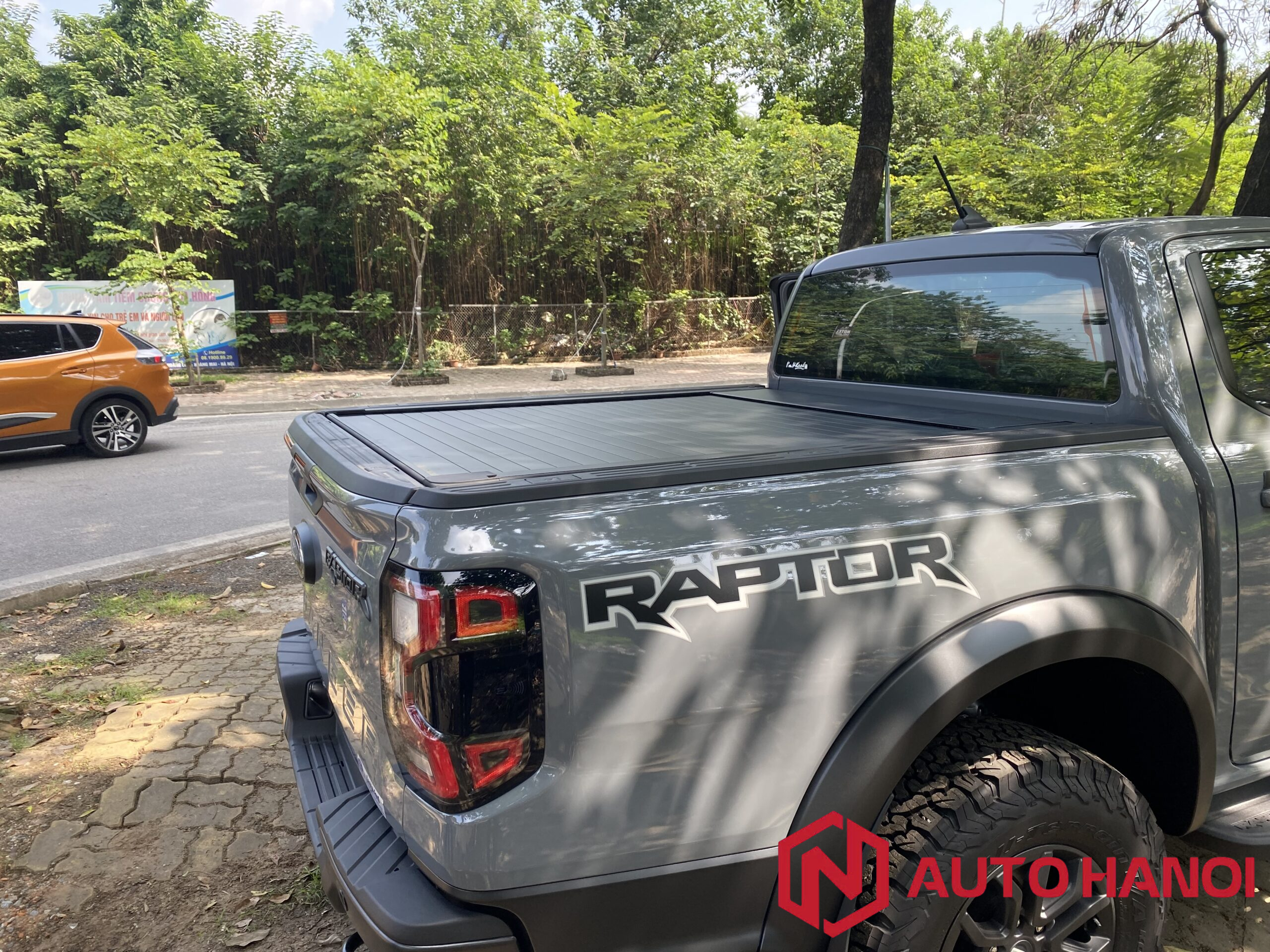 Nắp thùng cuộn MoutainTop Úc xe Raptor, Ranger 2023 - Ảnh 4