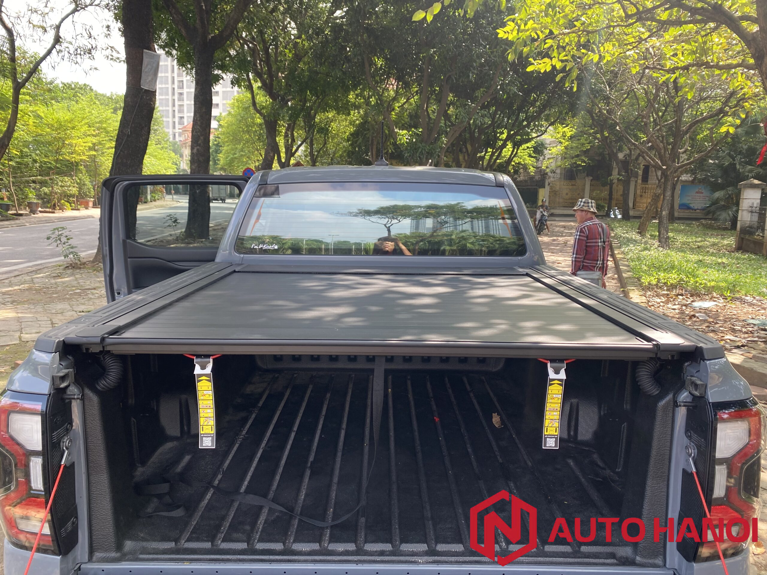 Nắp thùng cuộn MoutainTop Úc xe Raptor, Ranger 2023 - Ảnh 6