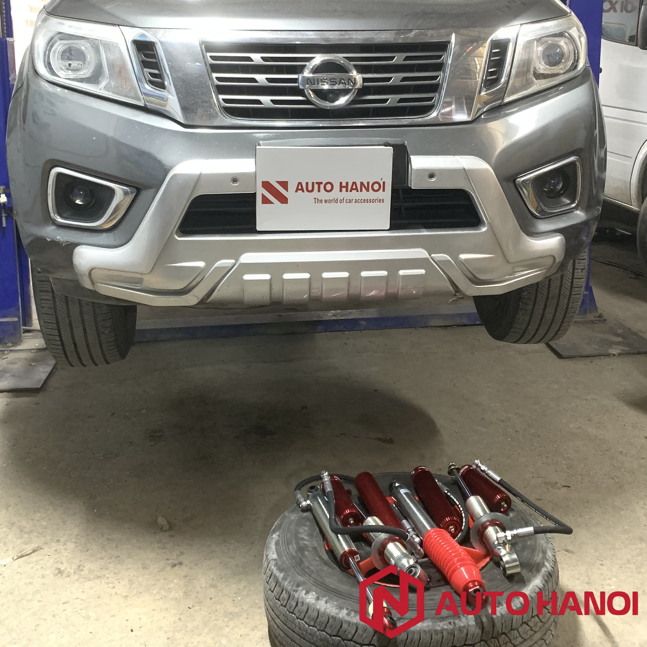 Độ giảm xóc xe Nissan Navara 2015-2021 mã Profender