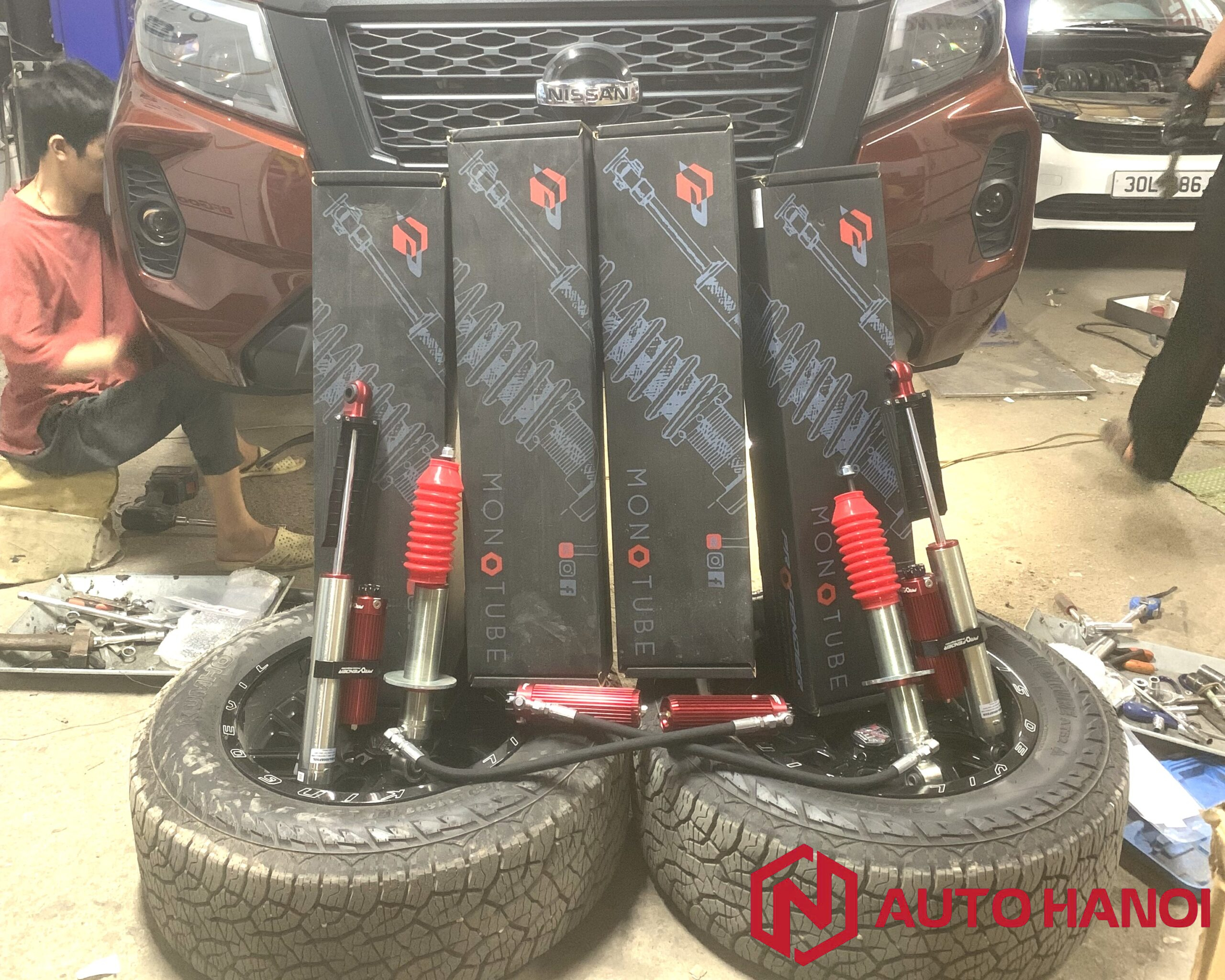 Giảm xóc xe Nissan Navara 2021-2024 mã Profender - Ảnh 2