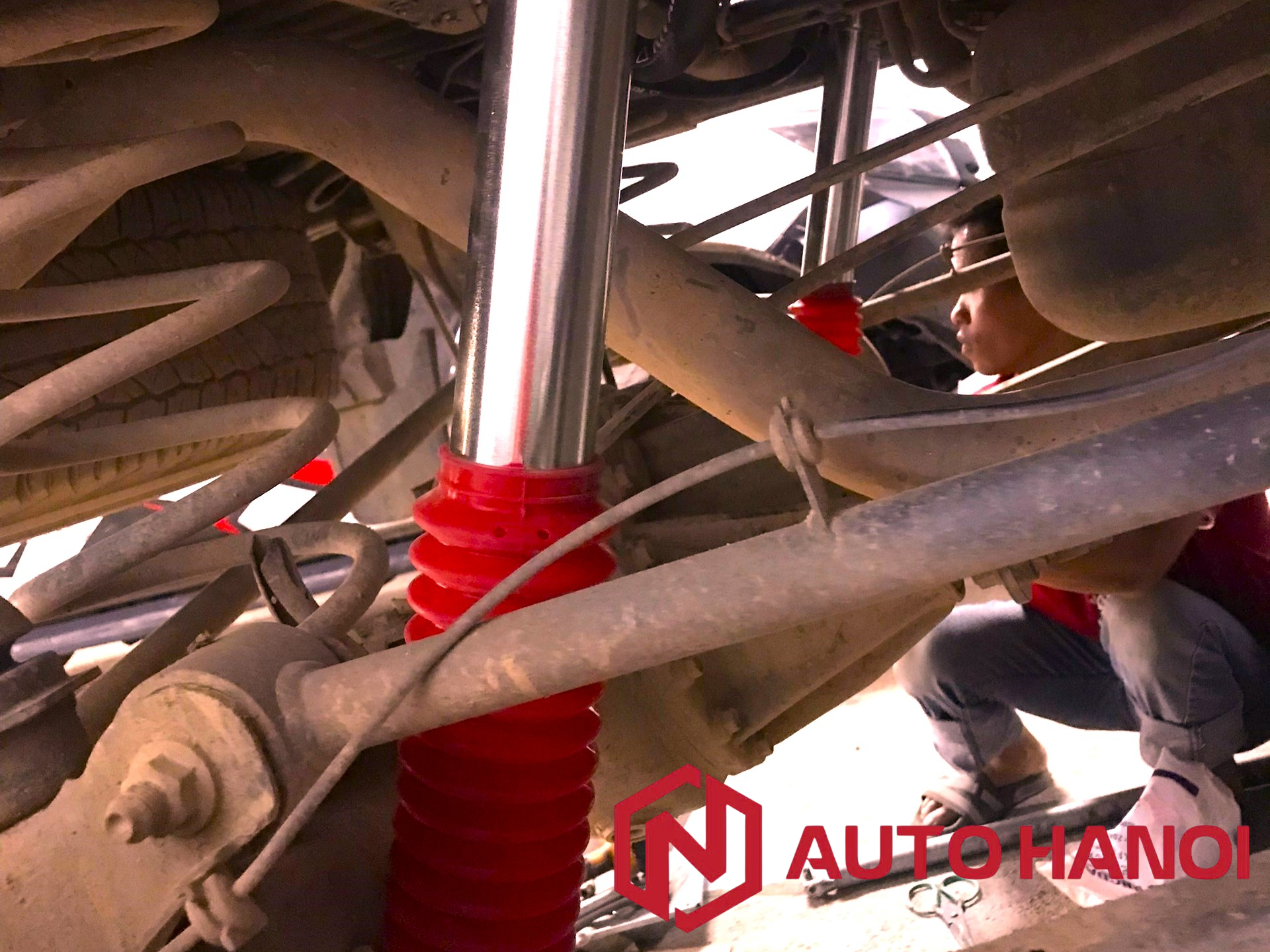 Giảm xóc xe Nissan Navara 2021-2024 mã Profender - Ảnh 4