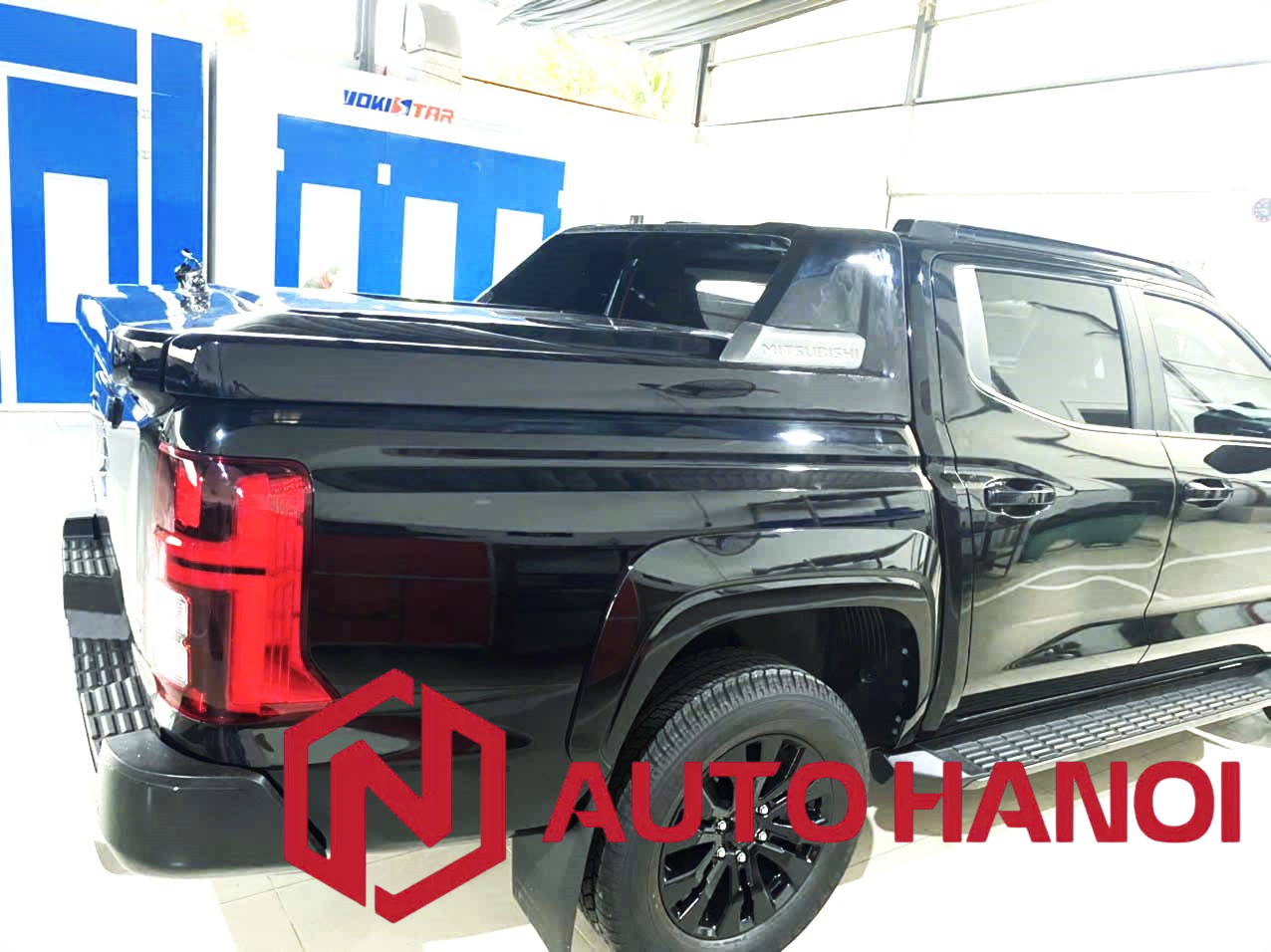 Nắp thùng thấp xe Triton 2024 bản Atthelet loại mở 45 độ