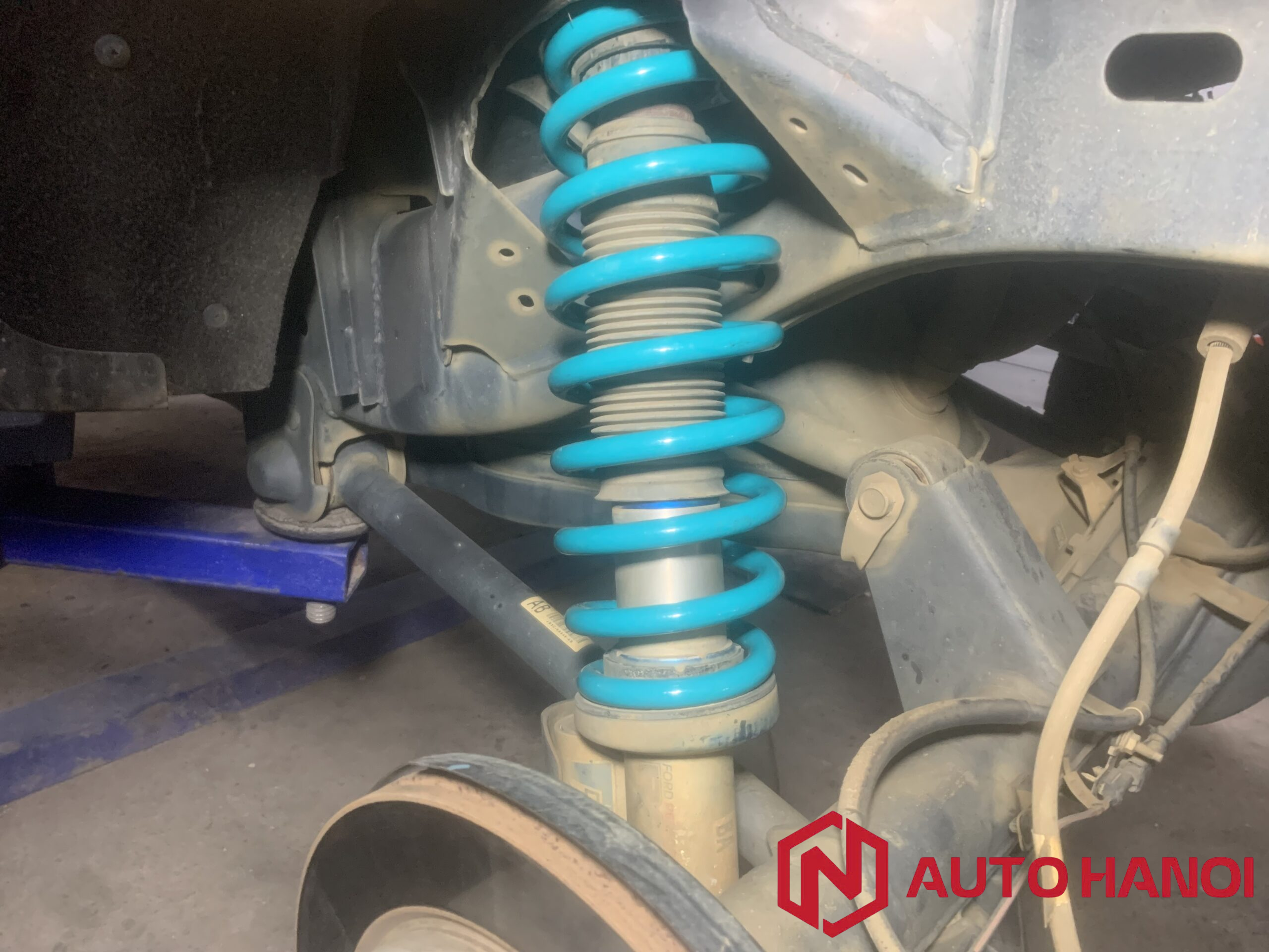 Lò xo Dobinson xe Ford Raptor cân bằng, ổn định, êmái - Ảnh 7