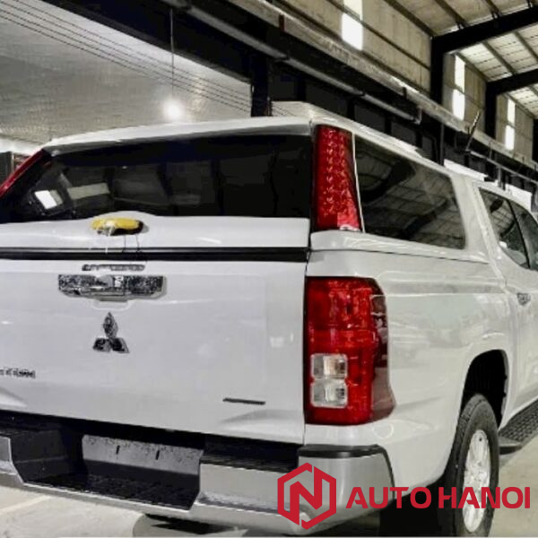 Nắp thùng cao xe Triton 2024 bản Atthelet loại có đèn hậu phía sau