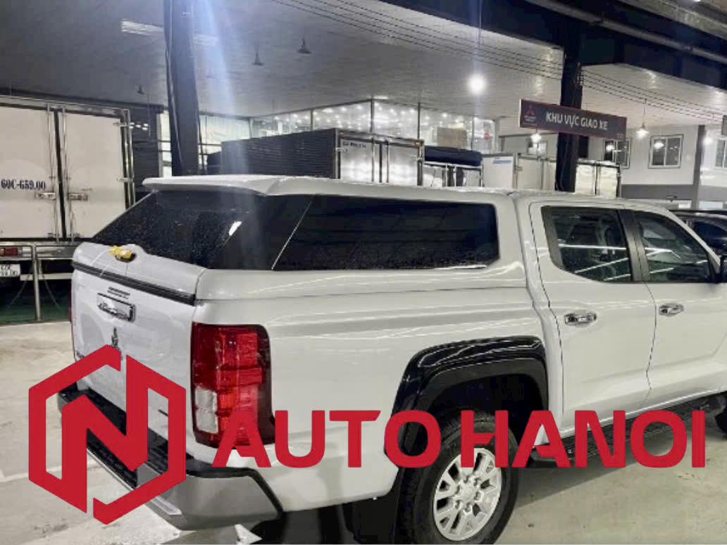 Nắp thùng cao xe Mishubishi Triton 2024 loại không đèn