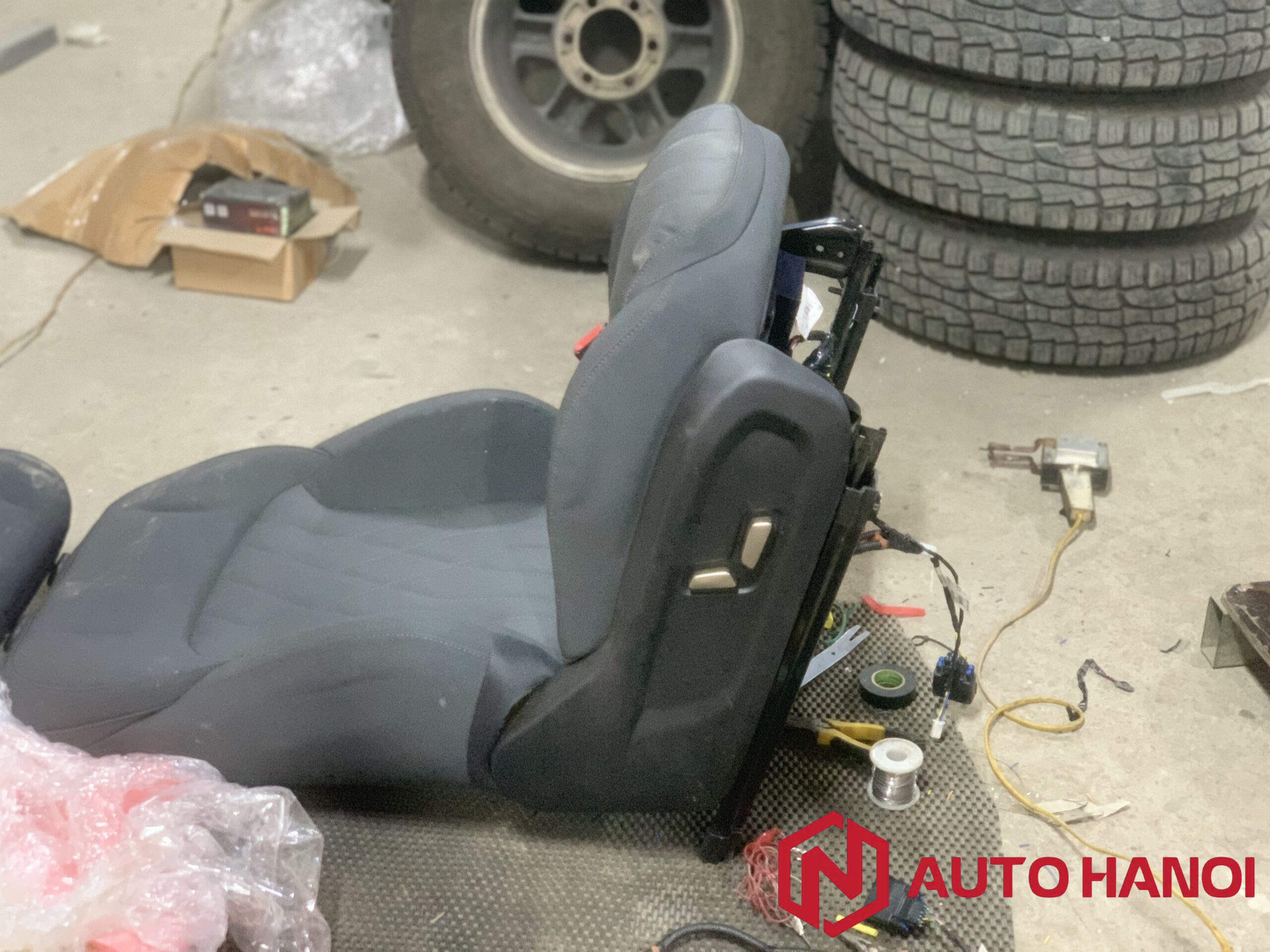 Ghế chỉnh điện xe Ford Ranger XLS XL 2024 - Ảnh 6