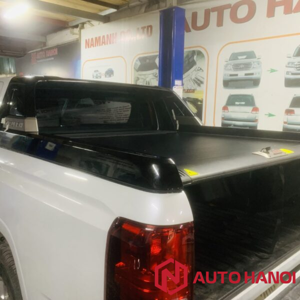 Nắp thùng cuộn xe Triton 2024 mẫu kéo tay