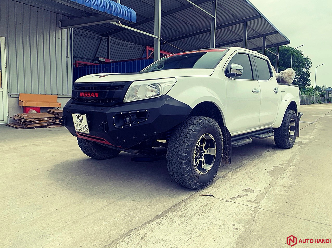 Độ xe bán tải Nissan Navara 2015 - 2021 đơn giản chất - Ảnh 3