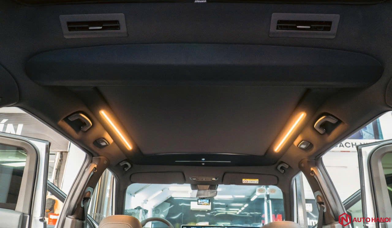 Rèm Trần VinFast VF9 | Sang Trọng – Tích Hợp Đèn LED