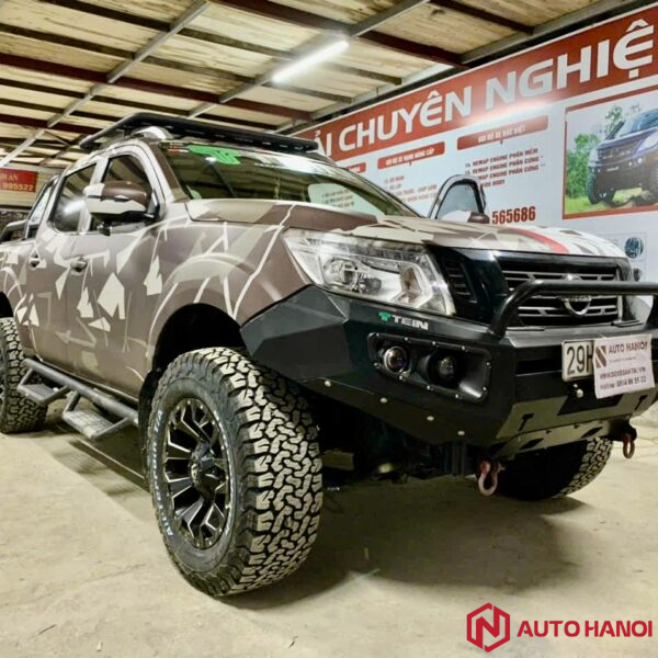 Độ xe bán tải Nissan Navara 2015 - 2021 phong cách mạnh mẽ