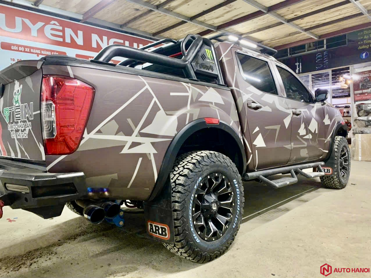 Độ xe bán tải Nissan Navara 2015 - 2021 phong cách mạnh mẽ - Ảnh 6