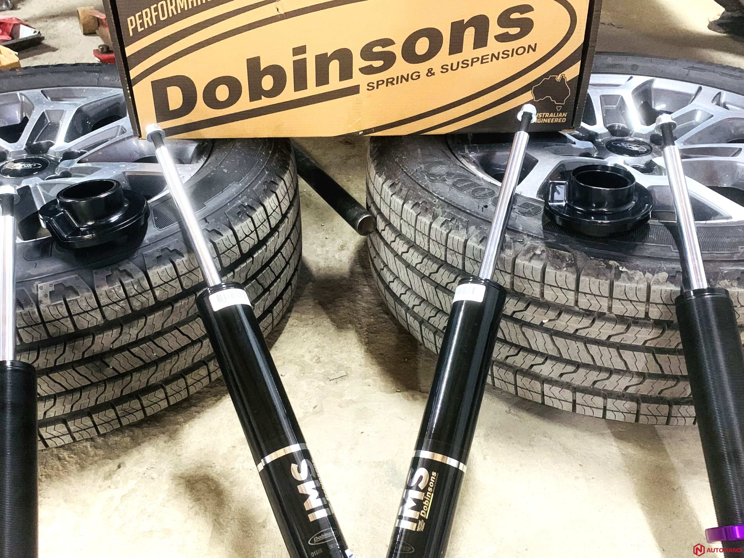 Độ xe bán tải Ford Ranger XLS NextGen đơn giản, cá tính - Ảnh 10